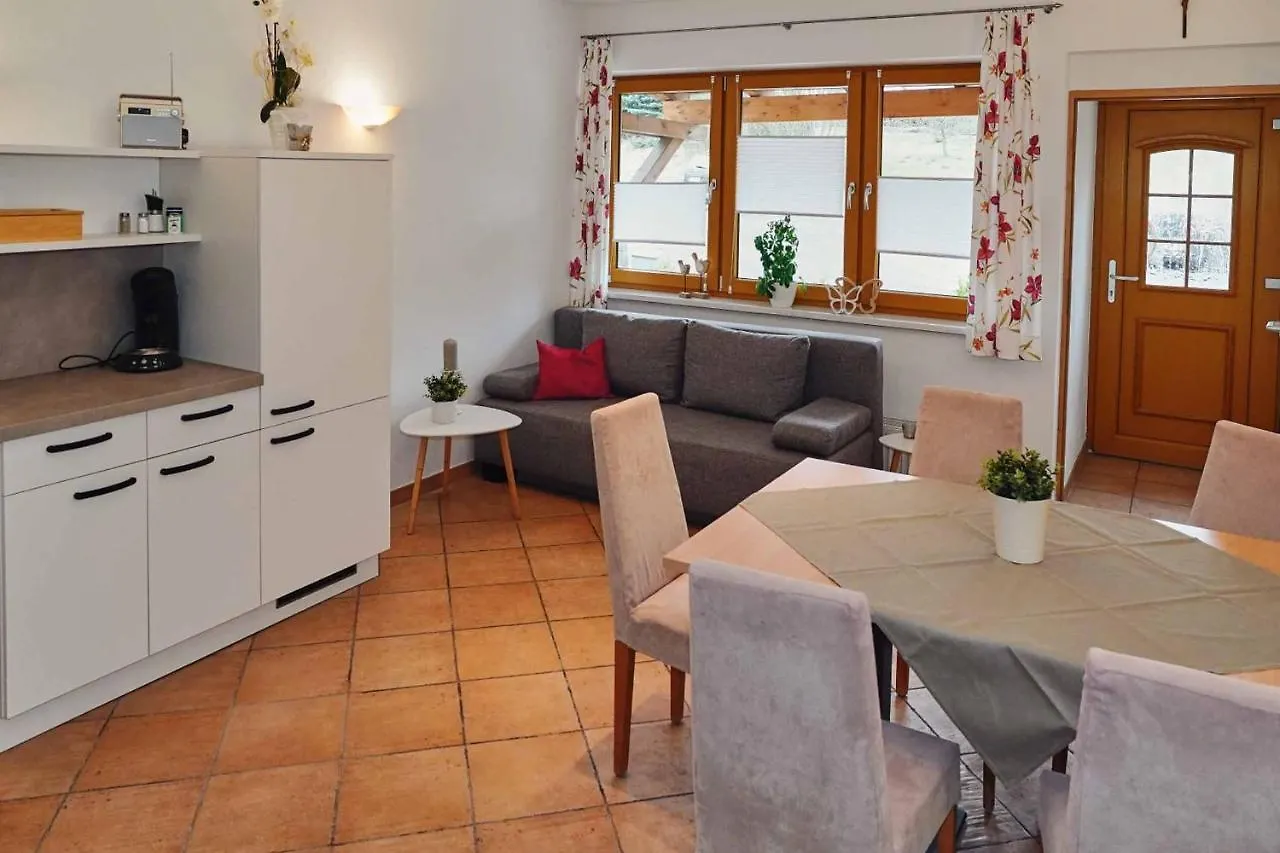 Apartment Ferienwohnung Restaurant - Garni bei Peppo Ebern